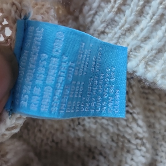 J. McLaughlinBeige Knit Crewneck Sweater Medium - Picture 3 of 16